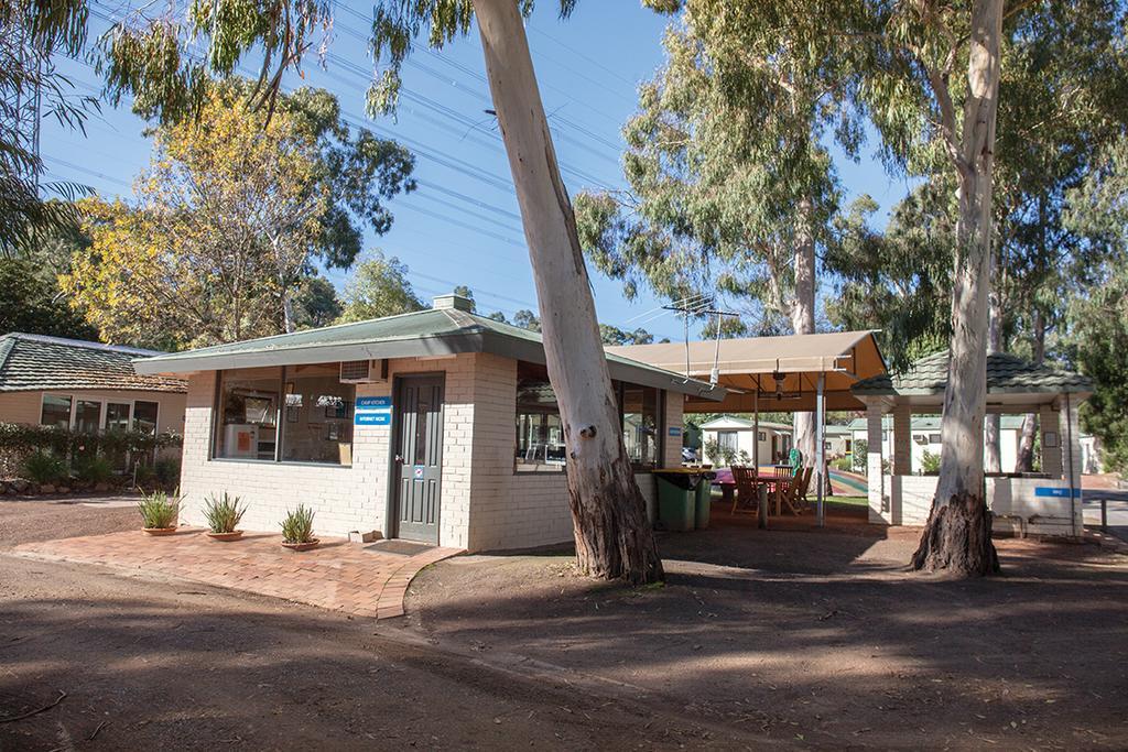 Crystal Brook Tourist Park Hotel Doncaster East Eksteriør billede